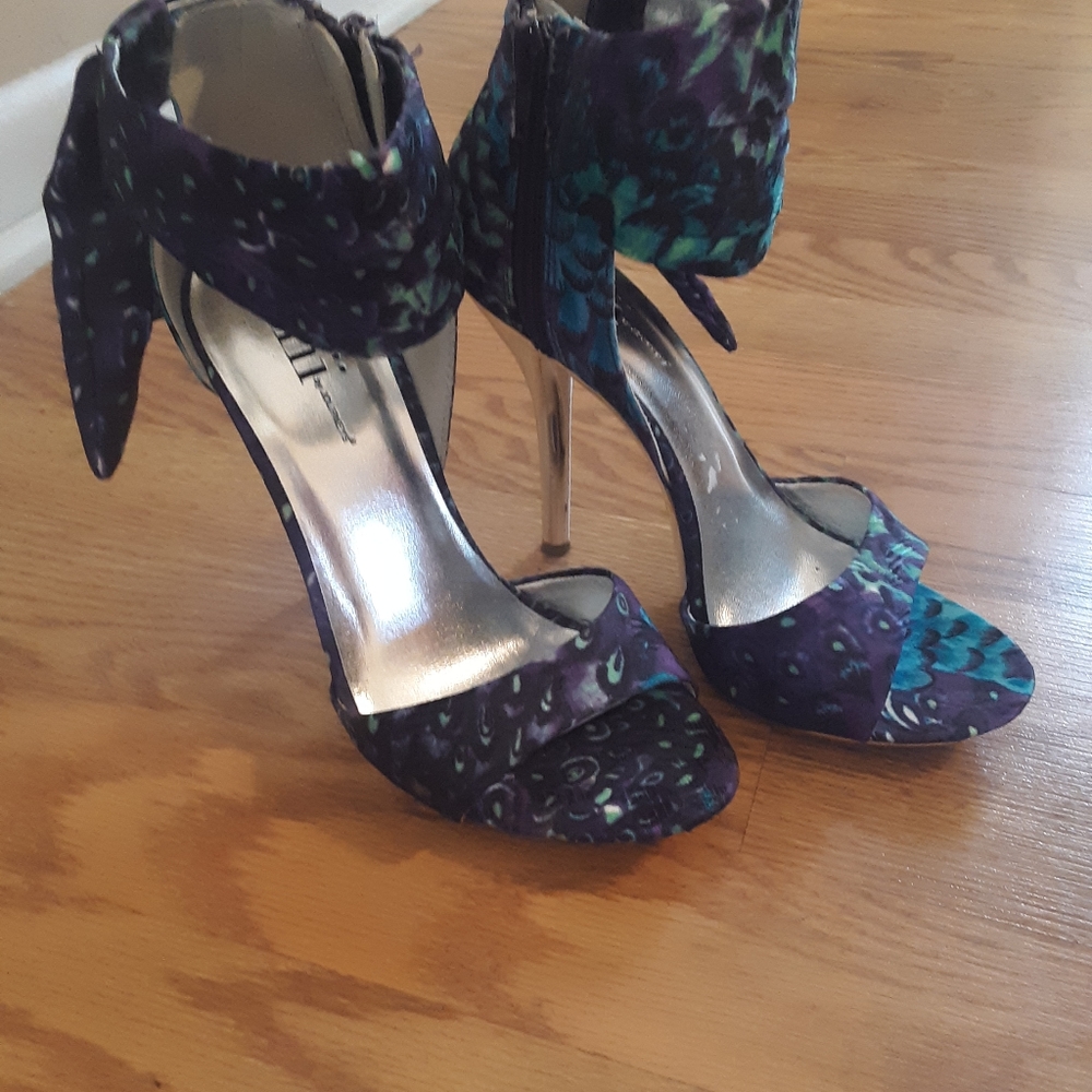 Shi stilettos